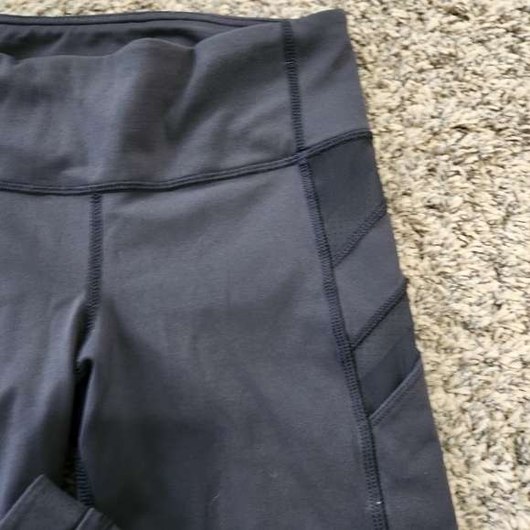 Lululemon Illumina Crop Leggings - Picture 4 of 7